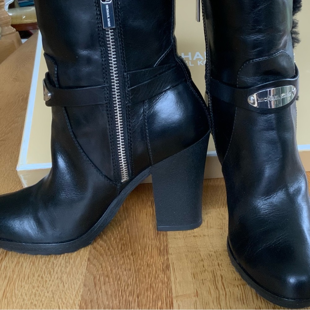 Michael Kors Booties - leather - black - size 7 - Picture 2 of 6